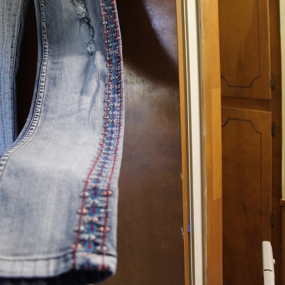 Aztec Pattern Jeans - Picture 7 of 8